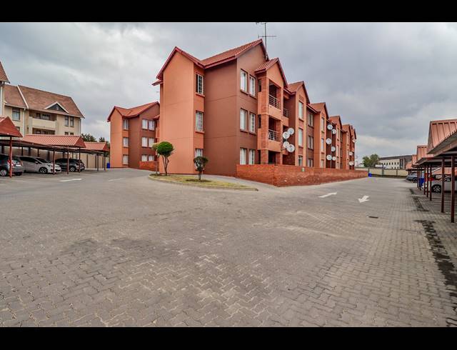 2 BEDROOM APARTMENT FOR SALE IN KOSMOSDAL
